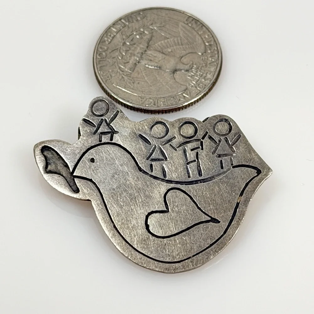 Vintage Mexico Brooch Sterling Silver Dove Bird  Folk Art Children Heart Pin 7g